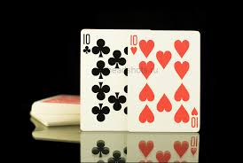 Как правильно разыгрывать пару в покере