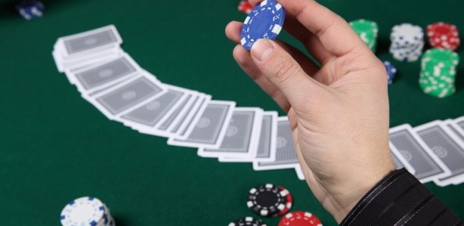 Что нужно для игры в покер онлайн и вживую