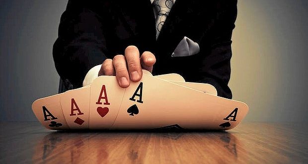 Шоудаун в покере: основные правила вскрытия карт